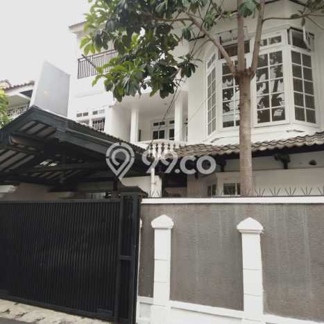 Rumah di Tebet, 3 KM, Pemandangan Kota, LT 135m² Bangunan 260m² Rumah di Tebet, 3 KM, Pemandangan Kota, LT 135m² Bangunan 260m²
