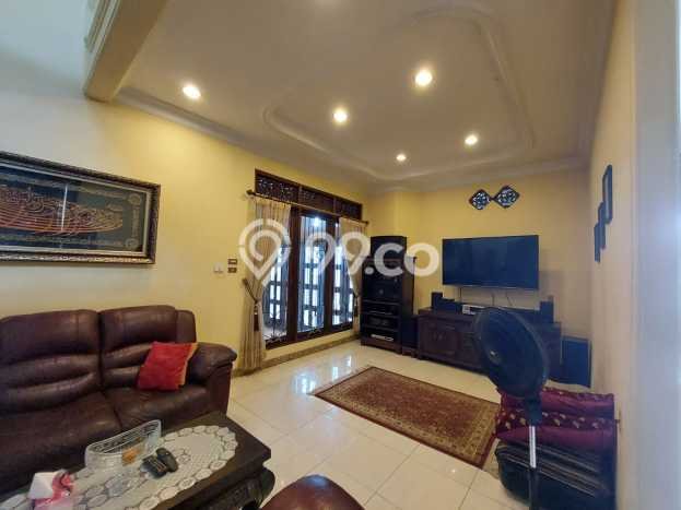 Jual Rumah Luas Megah Dengan View Cantik di Bambu Apus, Jakarta Timur Jual Rumah Luas Megah Dengan View Cantik di Bambu Apus, Jakarta Timur