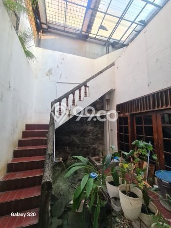 Rumah Elit LB 334m2 Siap Pakai Desain Elegan di Srengseng, Jakarta Barat Rumah Elit LB 334m2 Siap Pakai Desain Elegan di Srengseng, Jakarta Barat