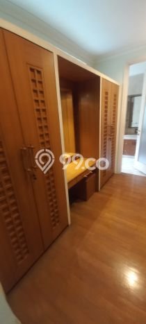 Rumah area Senayan, Dekat Stasiun, 5 KM, Luas 450m² LB 400m² Rumah area Senayan, Dekat Stasiun, 5 KM, Luas 450m² LB 400m²