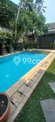 Rumah area Senayan, Dekat Stasiun, 5 KM, Luas 450m² LB 400m² Rumah area Senayan, Dekat Stasiun, 5 KM, Luas 450m² LB 400m²