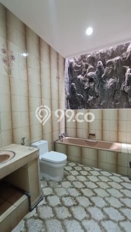 KESEMPATAN EMAS! Rumah di MT Haryono, Jakarta Selatan, Luas 352m² LB 210m² KESEMPATAN EMAS! Rumah di MT Haryono, Jakarta Selatan, Luas 352m² LB 210m²