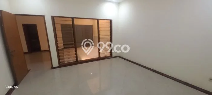 Disewakan Rumah Strategis di Kebon Melati LT 350m2 / LB 250m2 Kondisi Bagus Disewakan Rumah Strategis di Kebon Melati LT 350m2 / LB 250m2 Kondisi Bagus