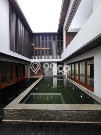 Rumah Elit Modern Siap Huni di Pondok Indah Jakarta Selatan Rumah Elit Modern Siap Huni di Pondok Indah Jakarta Selatan
