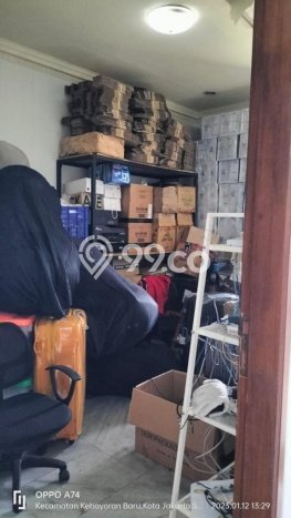Lokasi terbaik! Rumah siap huni dikontrakkan di Kebayoran Baru LB 800m2 Lokasi terbaik! Rumah siap huni dikontrakkan di Kebayoran Baru LB 800m2