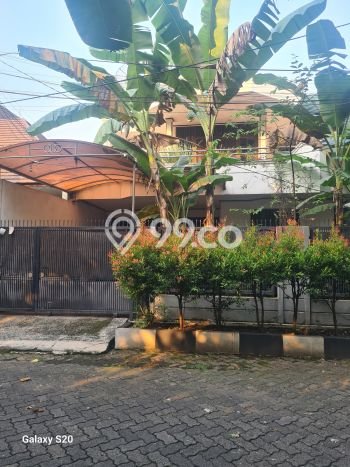 Rumah Elit LB 334m2 Siap Pakai Desain Elegan di Srengseng, Jakarta Barat Rumah Elit LB 334m2 Siap Pakai Desain Elegan di Srengseng, Jakarta Barat