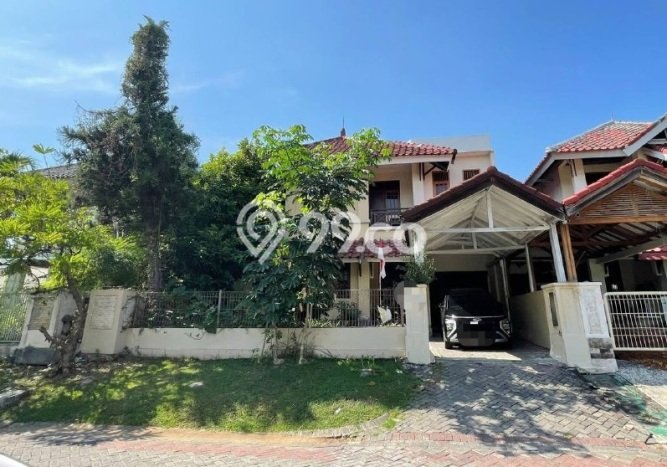 Rumah Elit Modern Tanpa Renovasi di Pakuwon City Surabaya Rumah Elit Modern Tanpa Renovasi di Pakuwon City Surabaya