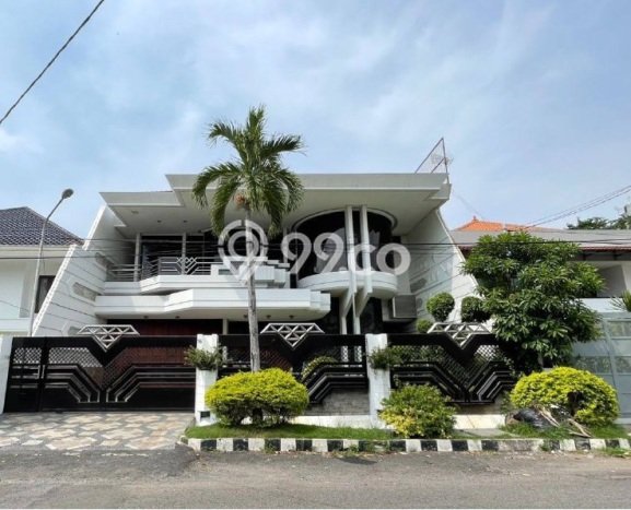 Rumah Luas Tanah 370m2m² di Gubeng, Surabaya - Lokasi Strategis Rumah Luas Tanah 370m2m² di Gubeng, Surabaya - Lokasi Strategis