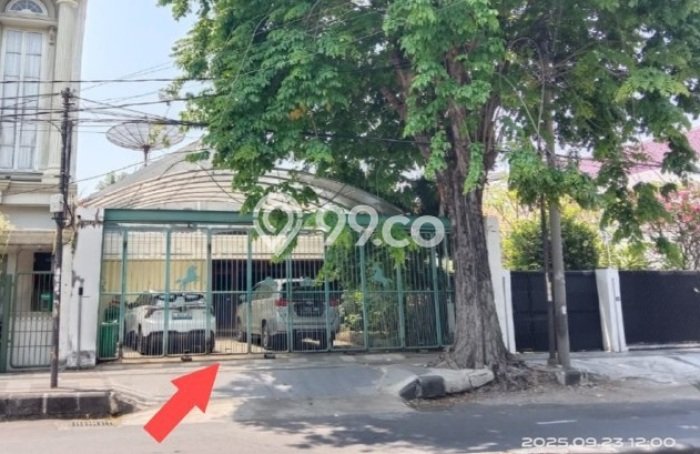 Rumah Berkelas LT 340m2m² / LB 340m2m² di Kompleks Perumahan Surabaya Kota, Surabaya Rumah Berkelas LT 340m2m² / LB 340m2m² di Kompleks Perumahan Surabaya Kota, Surabaya