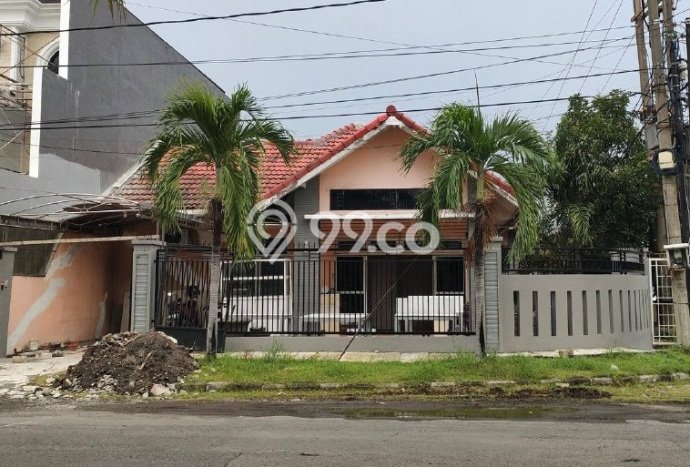 Rumah di Rungkut, Surabaya, LT 223m2m² LB 223m2m² Rumah di Rungkut, Surabaya, LT 223m2m² LB 223m2m²