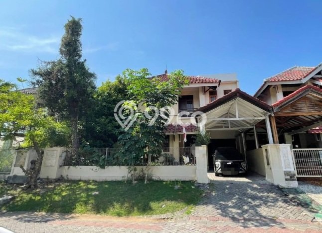 Rumah Elit Modern Tanpa Renovasi di Pakuwon City Surabaya Rumah Elit Modern Tanpa Renovasi di Pakuwon City Surabaya