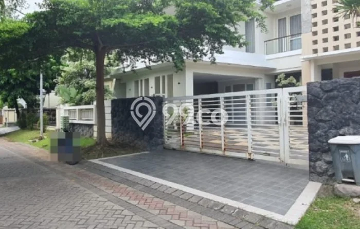 KESEMPATAN EMAS! Rumah Premium area Dukuh Pakis, Surabaya, LT 435m2m² LB 435m2m² KESEMPATAN EMAS! Rumah Premium area Dukuh Pakis, Surabaya, LT 435m2m² LB 435m2m²