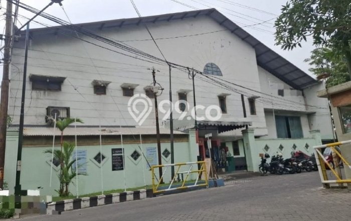 Gudang Premium Kawasan , Luas 591m2m², Mainroad, Tingkat Keramaian Tinggi Gudang Premium Kawasan , Luas 591m2m², Mainroad, Tingkat Keramaian Tinggi