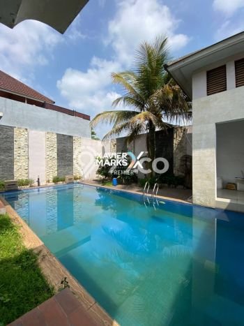 Rumah Mewah LB 372m2 Siap Huni Desain Elegan di Araya, Malang Rumah Mewah LB 372m2 Siap Huni Desain Elegan di Araya, Malang