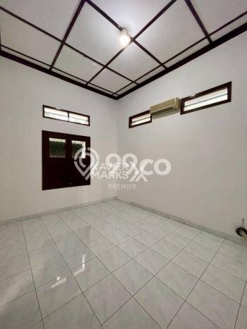 Disewakan Rumah Konsep Minimalis di Klojen Malang dengan 8 KT Disewakan Rumah Konsep Minimalis di Klojen Malang dengan 8 KT