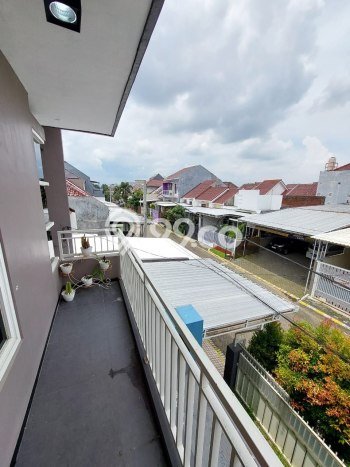 For Sale Rumah 3 Kamar Lokasi Ideal Nyaman dan Strategis di Blimbing For Sale Rumah 3 Kamar Lokasi Ideal Nyaman dan Strategis di Blimbing