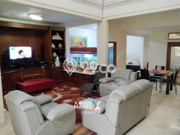 Hunian Elit LB 500m2 Siap Pakai Desain Elegan di Pakuwon, Surabaya Hunian Elit LB 500m2 Siap Pakai Desain Elegan di Pakuwon, Surabaya
