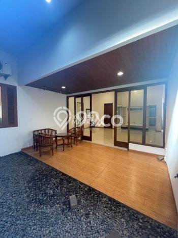 Rumah Elit LB 250m2 Siap Huni Desain Elegan di Tidar, Malang Rumah Elit LB 250m2 Siap Huni Desain Elegan di Tidar, Malang