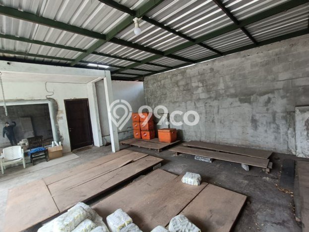 Komersial Bagus LT 531m2 LB 450m2 Dijual di Prigen Pasuruan Komersial Bagus LT 531m2 LB 450m2 Dijual di Prigen Pasuruan
