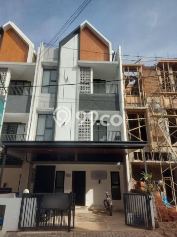 Rumah Kost untuk Dijual di Lowokwaru dengan 14 KT, 14 KM, Luas 160m2 Rumah Kost untuk Dijual di Lowokwaru dengan 14 KT, 14 KM, Luas 160m2