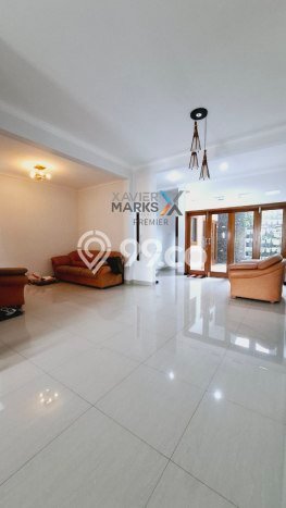 Rumah Luxury Modern Siap Huni di Soekarno Hatta Malang Rumah Luxury Modern Siap Huni di Soekarno Hatta Malang