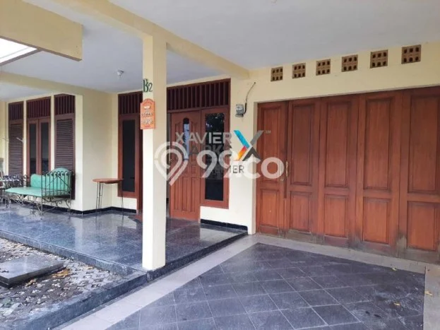 Lokasi strategis! Rumah siap huni dikontrakkan di Wiyung LB 240m2 Lokasi strategis! Rumah siap huni dikontrakkan di Wiyung LB 240m2