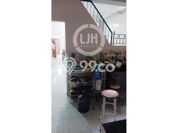 Rumah Elit LB 270m2 Siap Huni Desain Elegan di Kranggan, Semarang Rumah Elit LB 270m2 Siap Huni Desain Elegan di Kranggan, Semarang