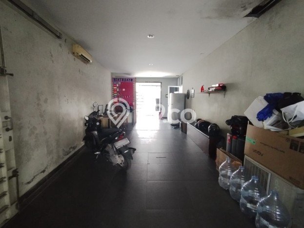 Hunian Mewah LB 900m2 Siap Pakai Desain Elegan di Sleman, Yogyakarta Hunian Mewah LB 900m2 Siap Pakai Desain Elegan di Sleman, Yogyakarta