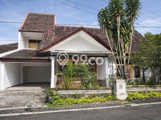 Jual Rumah Bagus Siap Huni LB 170m2 di Sleman, Sleman Jual Rumah Bagus Siap Huni LB 170m2 di Sleman, Sleman