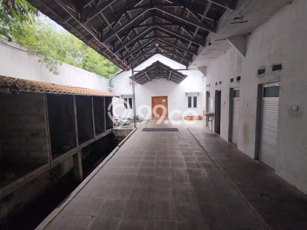 Hunian Mewah LB 900m2 Siap Pakai Desain Elegan di Sleman, Yogyakarta Hunian Mewah LB 900m2 Siap Pakai Desain Elegan di Sleman, Yogyakarta