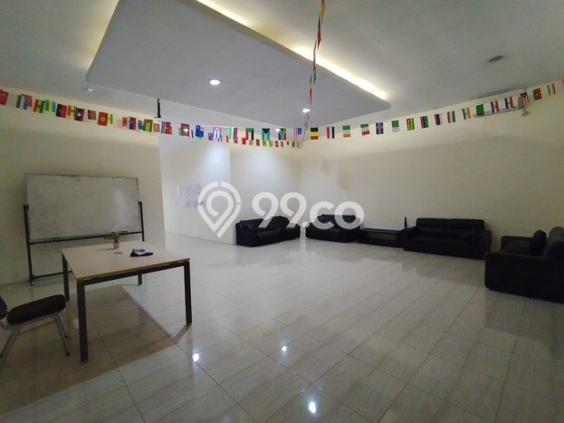 Hunian Mewah LB 900m2 Siap Pakai Desain Elegan di Sleman, Yogyakarta Hunian Mewah LB 900m2 Siap Pakai Desain Elegan di Sleman, Yogyakarta