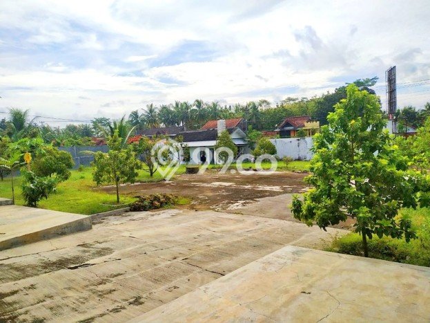 Gudang Dijual di Purworejo LT 4922m2 & LB 1000m2 Lokasi Terbaik! Gudang Dijual di Purworejo LT 4922m2 & LB 1000m2 Lokasi Terbaik!