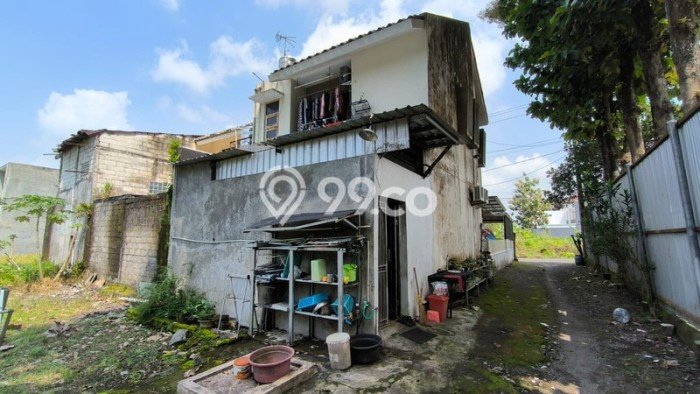 For Sale Rumah 5 Kamar Lokasi Strategis Nyaman dan Strategis di Sleman For Sale Rumah 5 Kamar Lokasi Strategis Nyaman dan Strategis di Sleman