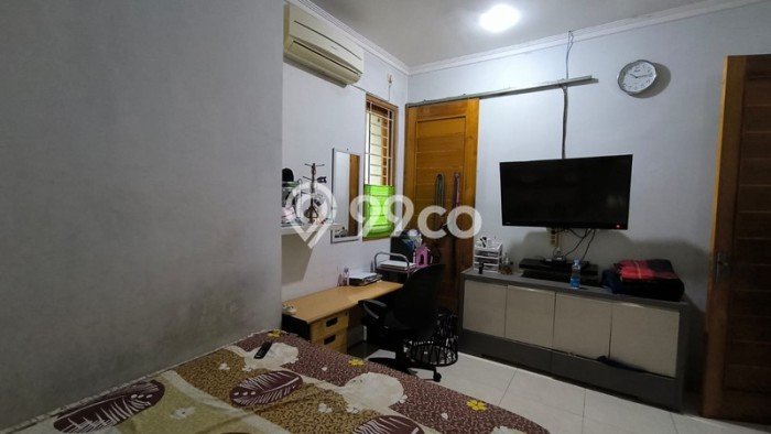 For Sale Rumah 5 Kamar Lokasi Strategis Nyaman dan Strategis di Sleman For Sale Rumah 5 Kamar Lokasi Strategis Nyaman dan Strategis di Sleman