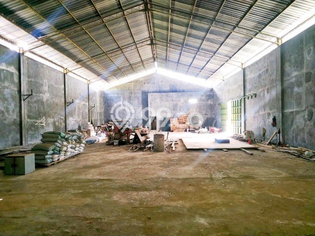 Gudang Dijual di Purworejo LT 4922m2 & LB 1000m2 Lokasi Terbaik! Gudang Dijual di Purworejo LT 4922m2 & LB 1000m2 Lokasi Terbaik!