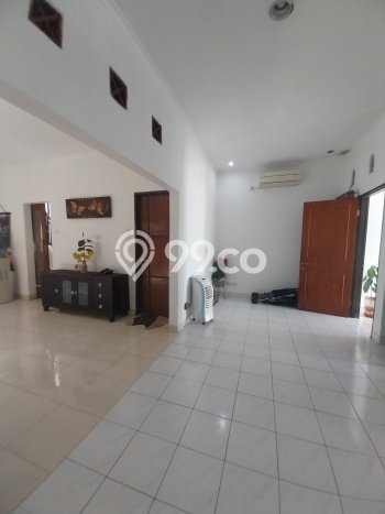 Rumah Modern 2 KT di BSD City Tangerang Semi Furnished Rumah Modern 2 KT di BSD City Tangerang Semi Furnished