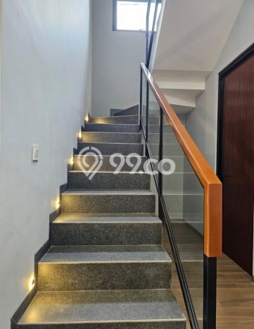 Hunian Elit LB 190m2 Siap Huni Desain Elegan di BSD City, Tangerang Hunian Elit LB 190m2 Siap Huni Desain Elegan di BSD City, Tangerang