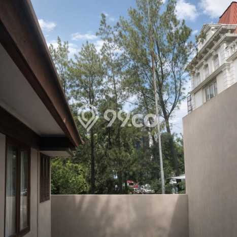 Jual Rumah Mewah Elegan Dengan View Cantik di BSD City, Tangerang Jual Rumah Mewah Elegan Dengan View Cantik di BSD City, Tangerang