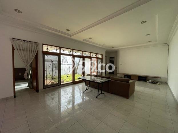 Rumah kawasan Singgasana, Akses ke Sekolah, 3 KT Rumah kawasan Singgasana, Akses ke Sekolah, 3 KT