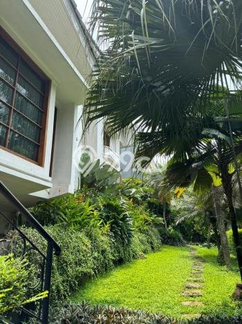 Ready to Use! Premium House LT 515m2 Desain Modern di Setra Sari Ready to Use! Premium House LT 515m2 Desain Modern di Setra Sari