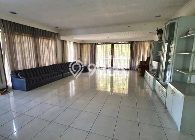 Vila Kawasan , Area 2441m2m², Lokasi Strategis Vila Kawasan , Area 2441m2m², Lokasi Strategis