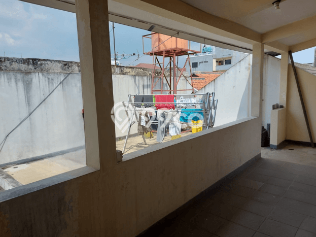 Rumah Strategis area Astanaanyar, Bandung, LT 221m2m² LB 250m2m² - HARGA NEGO! Rumah Strategis area Astanaanyar, Bandung, LT 221m2m² LB 250m2m² - HARGA NEGO!