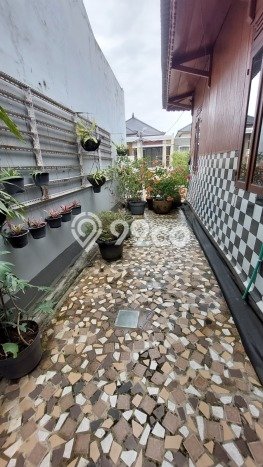 Rumah Elit Modern Tanpa Renovasi di Pondok Hijau Bandung Rumah Elit Modern Tanpa Renovasi di Pondok Hijau Bandung