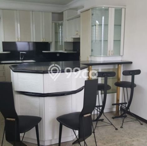 Rumah 4 Kamar Tidur Konsep Modern di Kawasan Elite Setra Sari, Bandung Rumah 4 Kamar Tidur Konsep Modern di Kawasan Elite Setra Sari, Bandung