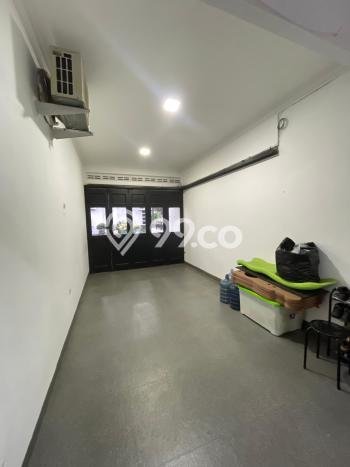 Siap Huni Hunian Elit 6 Kamar di Babakan Ciparay Dekat ke Mana Saja Siap Huni Hunian Elit 6 Kamar di Babakan Ciparay Dekat ke Mana Saja