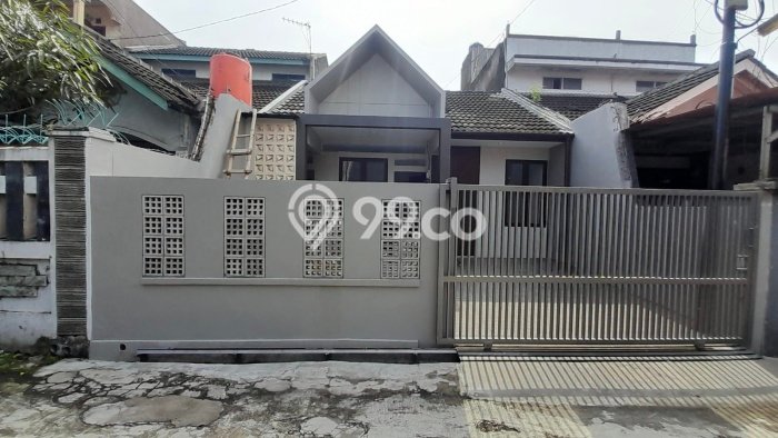 INVESTASI TEPAT! Rumah area Dayeuhkolot, Luas 100m2m² Bangunan 70m2m² INVESTASI TEPAT! Rumah area Dayeuhkolot, Luas 100m2m² Bangunan 70m2m²