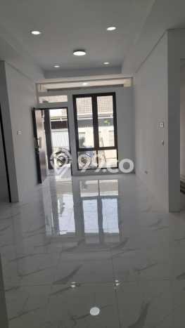 INVESTASI TEPAT! Rumah area Dayeuhkolot, Luas 100m2m² Bangunan 70m2m² INVESTASI TEPAT! Rumah area Dayeuhkolot, Luas 100m2m² Bangunan 70m2m²