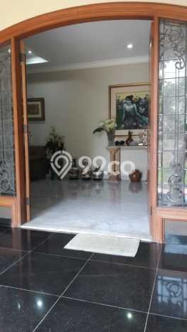 Jual Rumah Mewah Elegan Dengan View Cantik di Cibubur, Jakarta Timur Jual Rumah Mewah Elegan Dengan View Cantik di Cibubur, Jakarta Timur