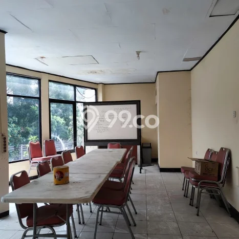 Lokasi Strategis! Dijual Ruko Bisnis di Kebayoran Lama, Jakarta Selatan Kondisi Baik Lokasi Strategis! Dijual Ruko Bisnis di Kebayoran Lama, Jakarta Selatan Kondisi Baik