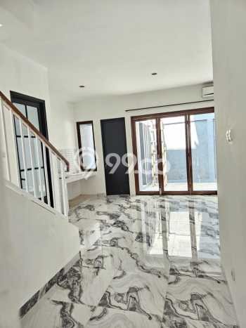 Jual Rumah Luas Elegan Dengan View Cantik di Bintaro, Tangerang Selatan Jual Rumah Luas Elegan Dengan View Cantik di Bintaro, Tangerang Selatan